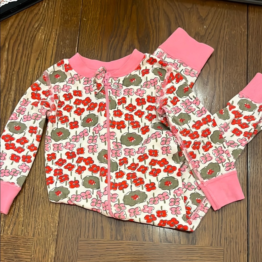 Hanna Andersson Pink and Red Pajama Sets with Heart and Teddy Bear Pattern